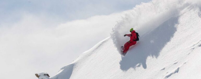 Tips to Ride Powder on a Snowboard