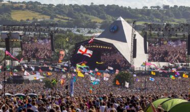 Do Bands Rehearse at Glastonbury before Performing